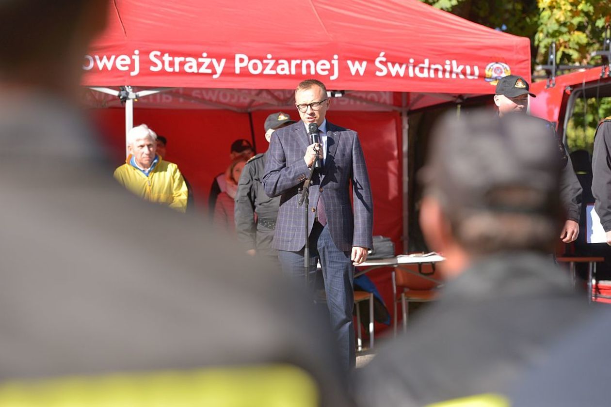  Ćwiczenia strażaków w Rybczewicach (zdjęcie 1) - Autor: Starostwo Powiatowe w Świdniku