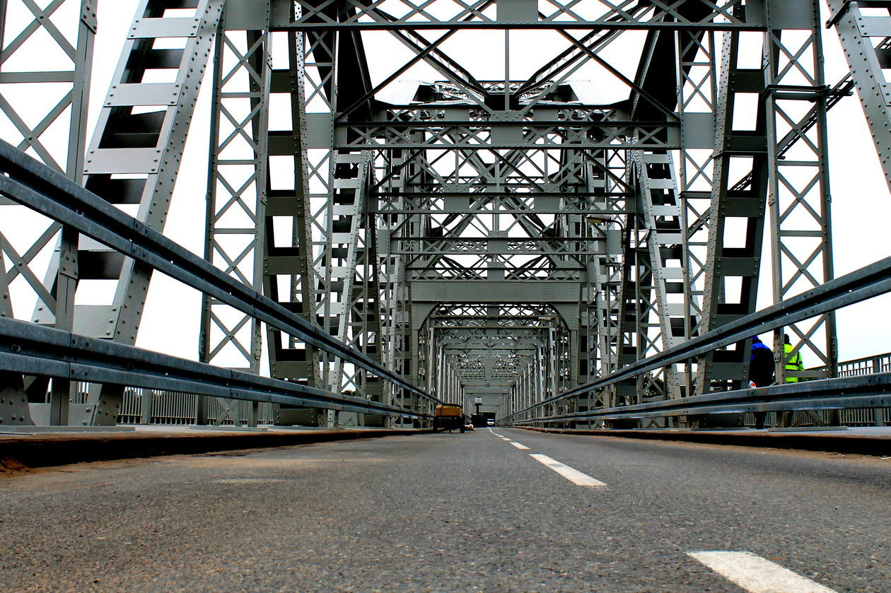 Remont starego mostu dobiega końca (zdjęcie 1) - Autor: Radosław Szczęch