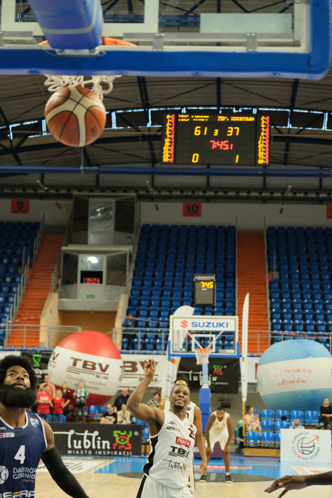  Start Lublin vs MKS Dąbrowa Górnicza 91 : 80 (zdjęcie 1) - Autor: Maciej Kaczanowski