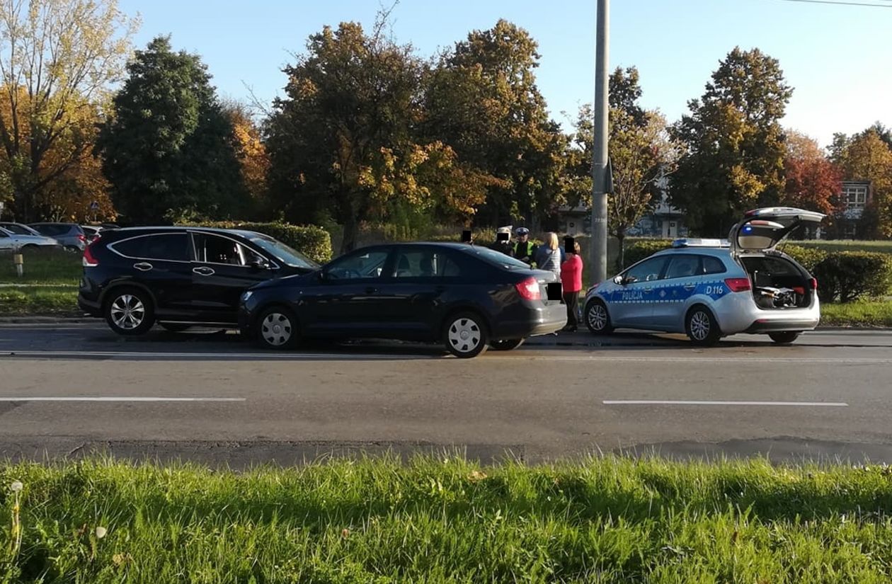 Zderzenie trzech aut na ul. Zana. Są utrudnienia w ruchu [zdjęcia]
