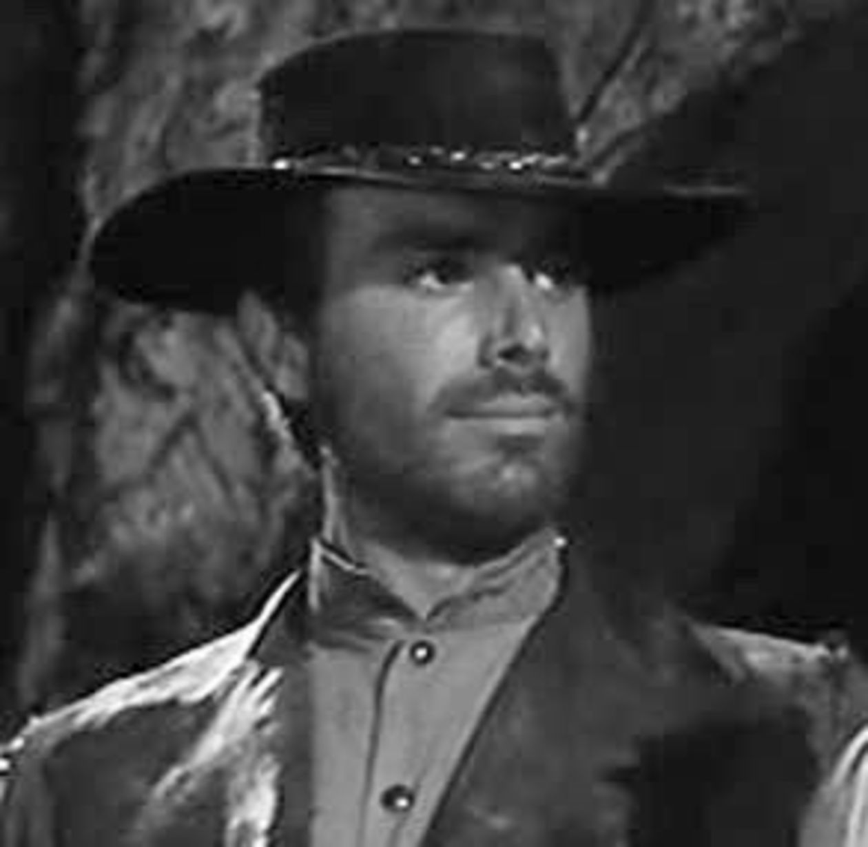  <p class="Normal">Brytyjski aktor filmowy, znany z&nbsp;występ&oacute;w w&nbsp;spaghetti westernach i&nbsp;Euro war. Urodził się w&nbsp;Urugwaju, ale był wychowywany w&nbsp;Anglii. Karierę rozpoczął w&nbsp;połowie lat pięćdziesiątych XX w. W&nbsp;1967 pojawił się z&nbsp;powodzeniem jako &bdquo;Obcy&rdquo; w&nbsp;spaghetti westernie &bdquo;Krwawa rzeka&rdquo; obok Edda Byrnesa i&nbsp;Gilberta Rolanda. Stał się jednym z&nbsp;aktor&oacute;w odtwarzających gł&oacute;wnych bohater&oacute;w spaghetti western&oacute;w.</p>