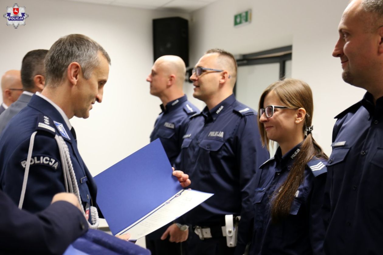  Nagrody i wyróżnienia w lubelskim garnizonie policji (zdjęcie 1) - Autor: Policja