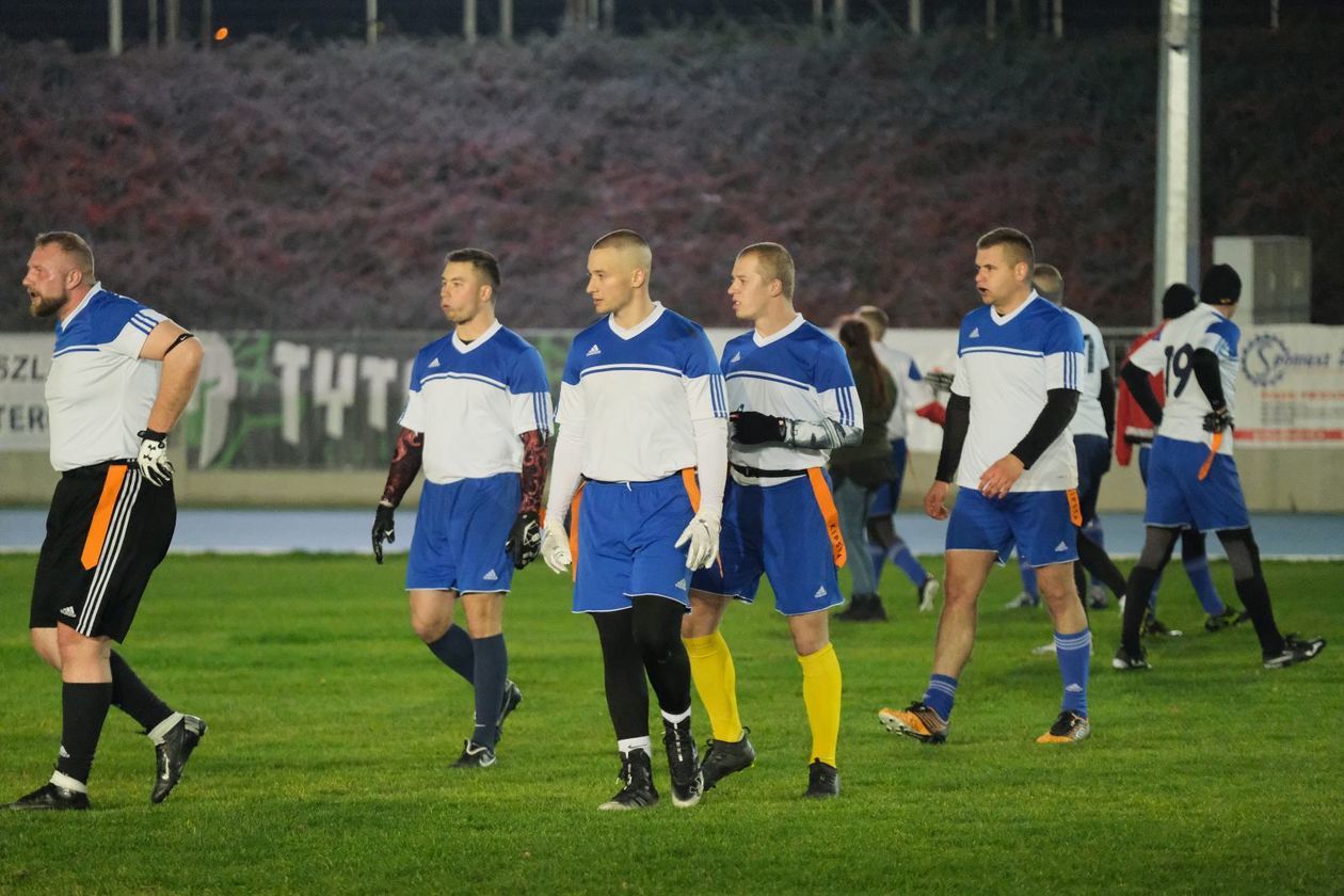  Trzeci charytatywny mecz futbolu flagowego Tytani vs Drużyna Wojska Polskiego (zdjęcie 1) - Autor: Maciej Kaczanowski