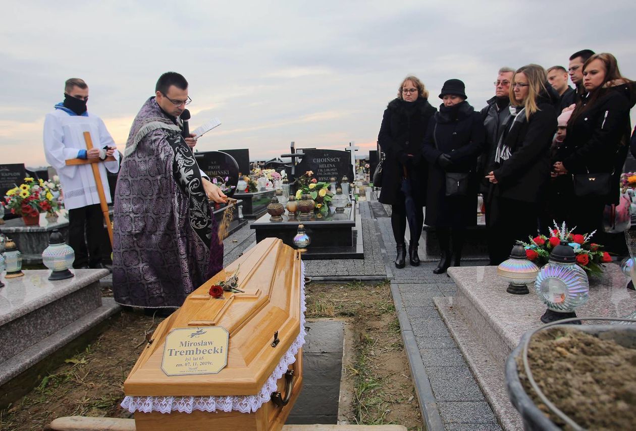  Pogrzeb Mirosława Trembeckiego lubelskiego fotoreportera (zdjęcie 1) - Autor: Piotr Michalski