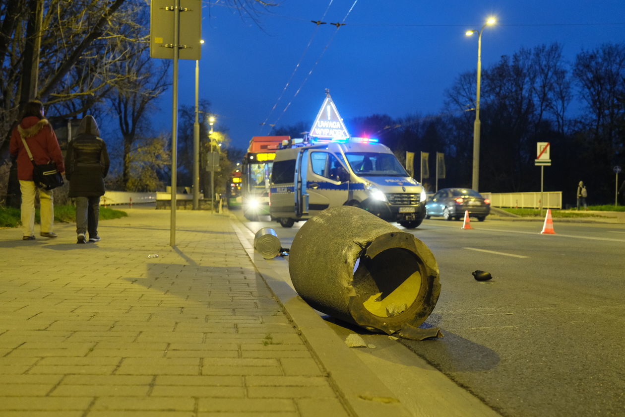  Wypadek na al. Piłsudskiego w Lublinie (zdjęcie 1) - Autor: Maciej Kaczanowski