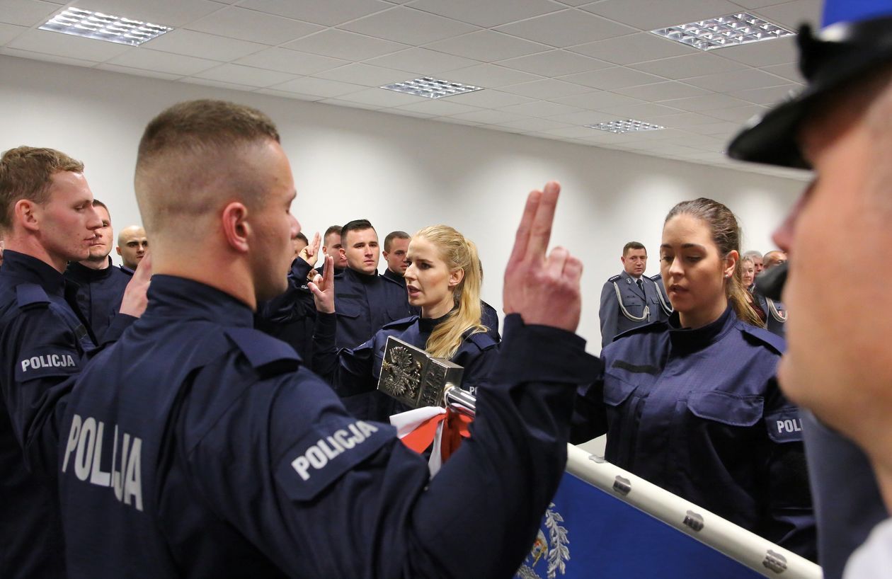  Nowi policjanci w lubelskim garnizonie (zdjęcie 1) - Autor: Piotr Michalski