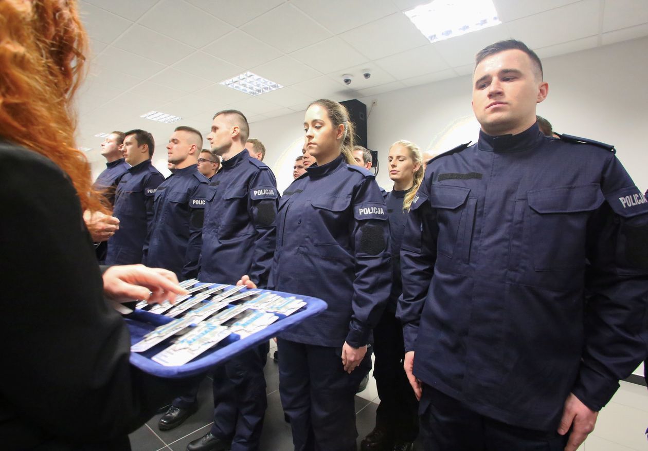  Nowi policjanci w lubelskim garnizonie (zdjęcie 1) - Autor: Piotr Michalski