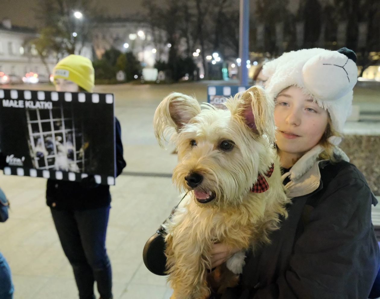  Protest przeciwko ubojowi zwierzat futerkowych (zdjęcie 1) - Autor: Maciej Kaczanowski