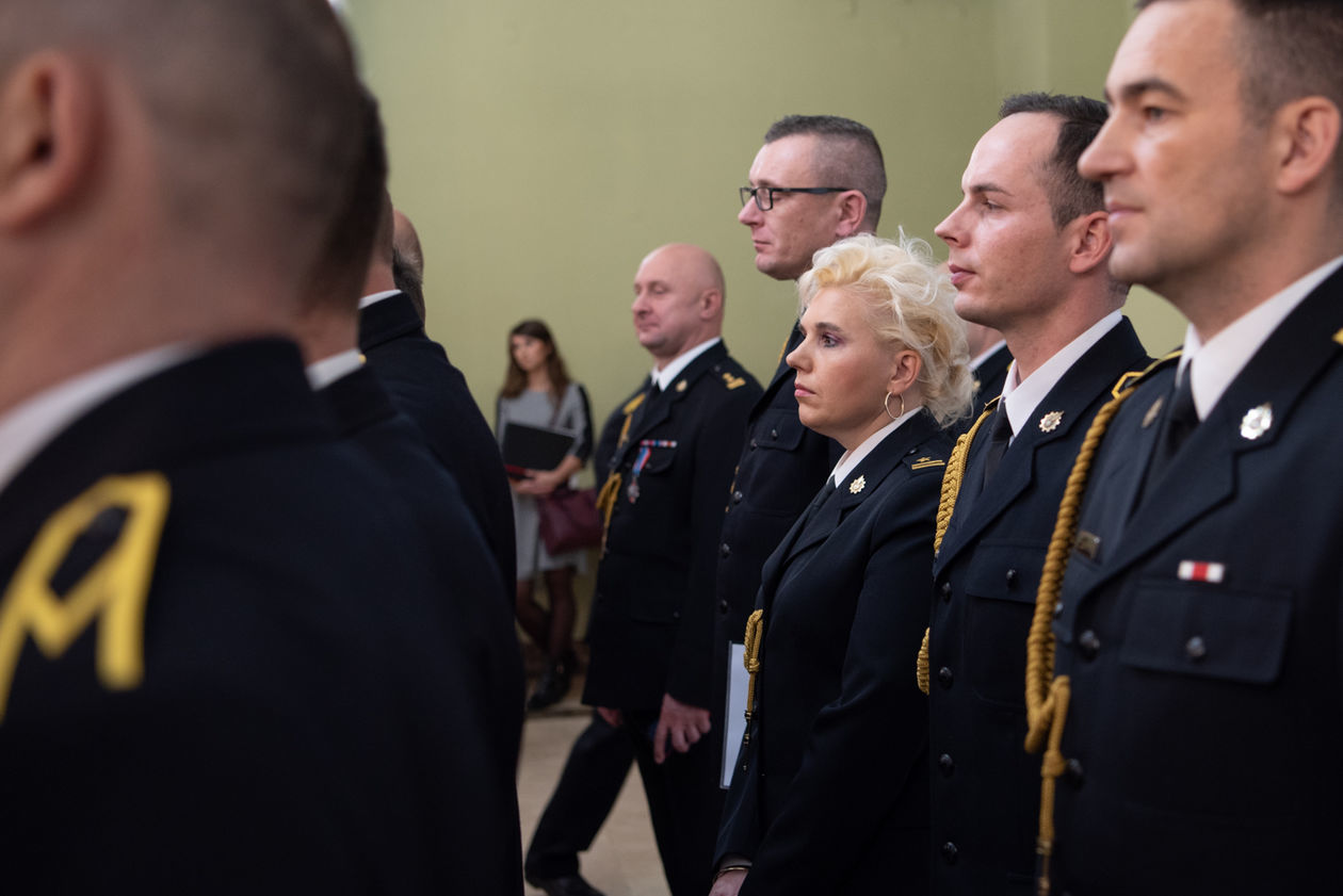  Awanse i odznaczenia dla lubelskich strażaków (zdjęcie 1) - Autor: Marcin Rozwałka