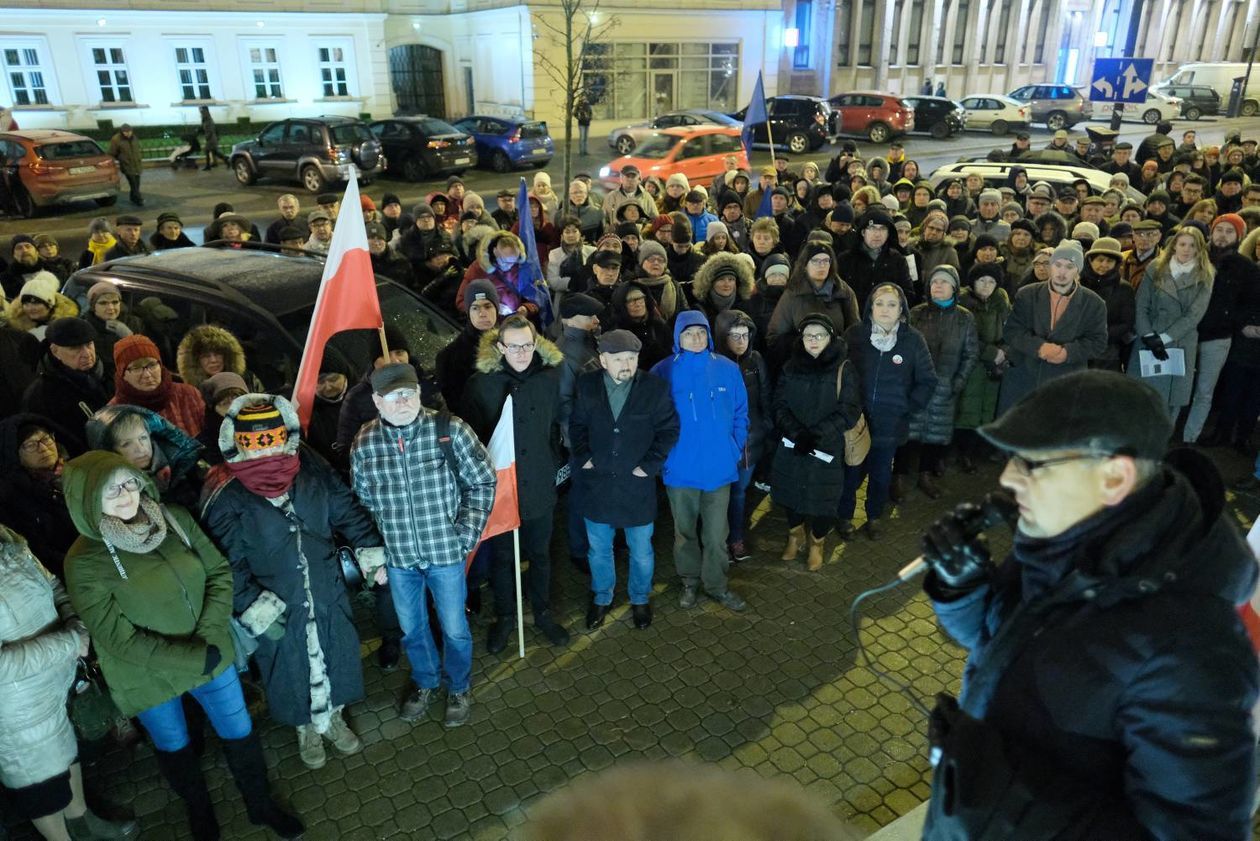  Protest przed Sądem Okręgowym w Lublinie (zdjęcie 1) - Autor: Maciej Kaczanowski