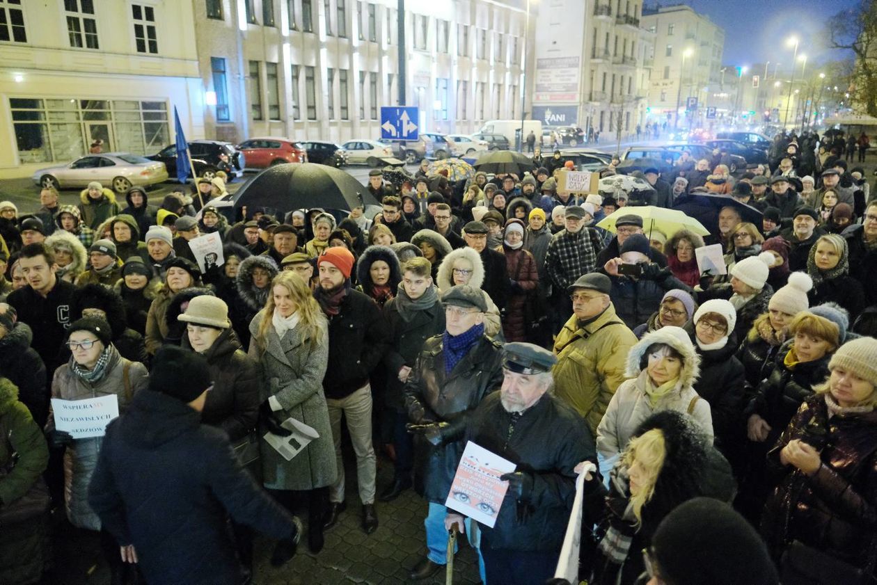 Protest przed Sądem Okręgowym w Lublinie - Autor: Maciej Kaczanowski