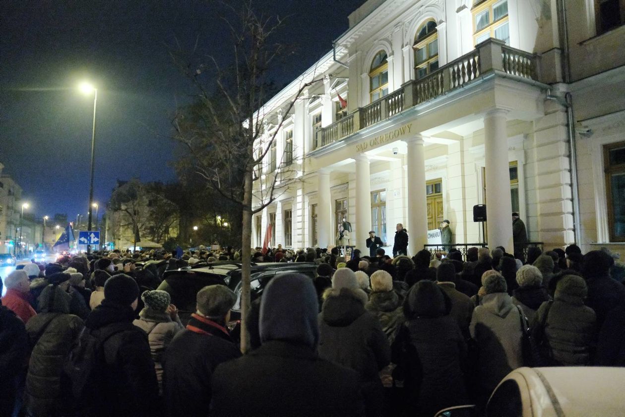  Protest przed Sądem Okręgowym w Lublinie (zdjęcie 1) - Autor: Maciej Kaczanowski