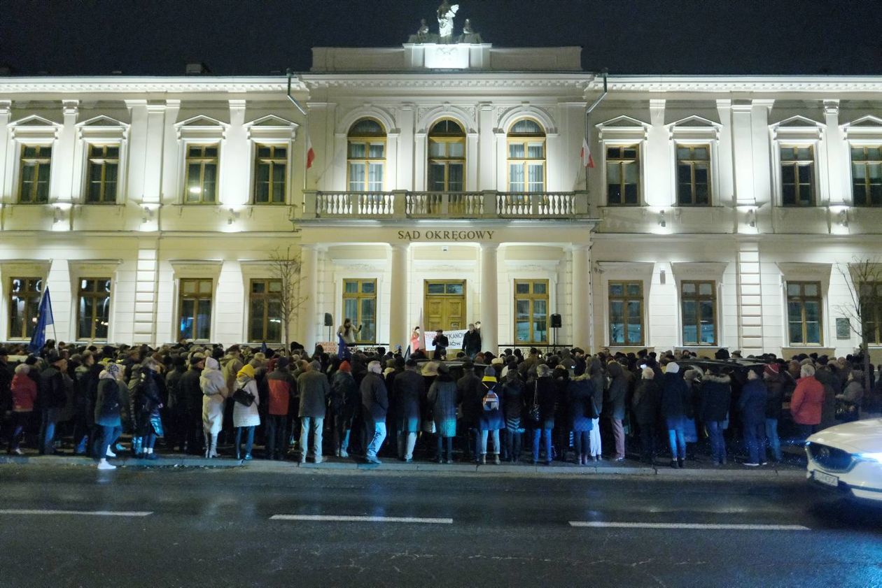  Protest przed Sądem Okręgowym w Lublinie (zdjęcie 1) - Autor: Maciej Kaczanowski