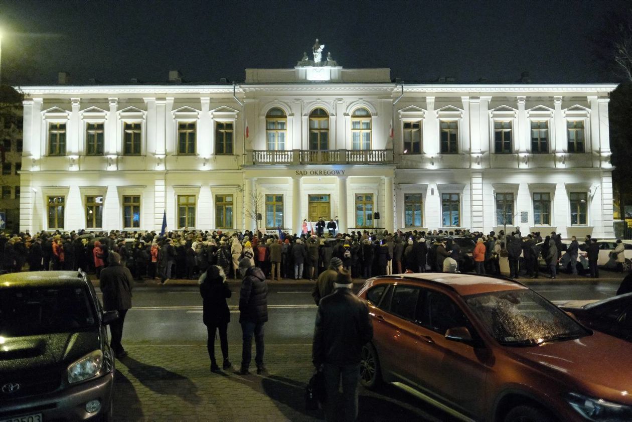  Protest przed Sądem Okręgowym w Lublinie (zdjęcie 1) - Autor: Maciej Kaczanowski