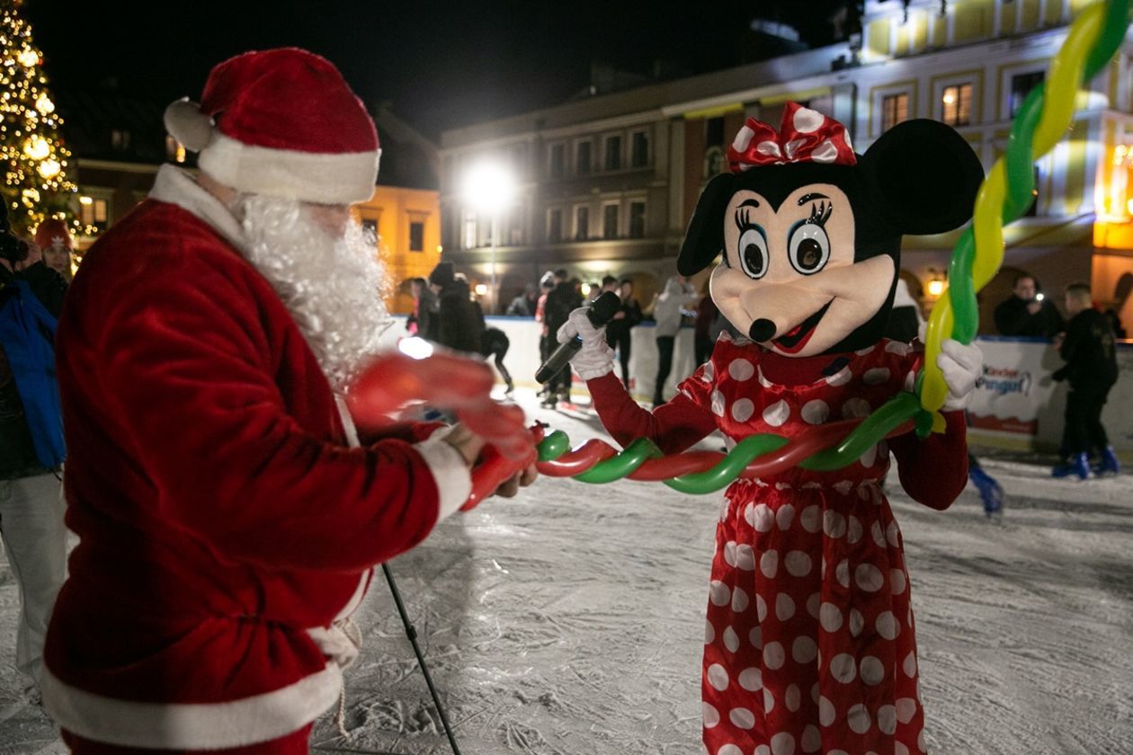  Zamość jak z bajki. Rynek Wielki już oświetlony na święta (zdjęcie 1) - Autor: Kazimierz Chmiel