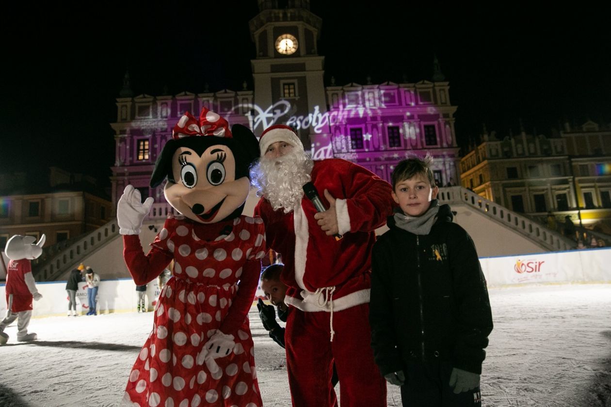  Zamość jak z bajki. Rynek Wielki już oświetlony na święta (zdjęcie 1) - Autor: Kazimierz Chmiel