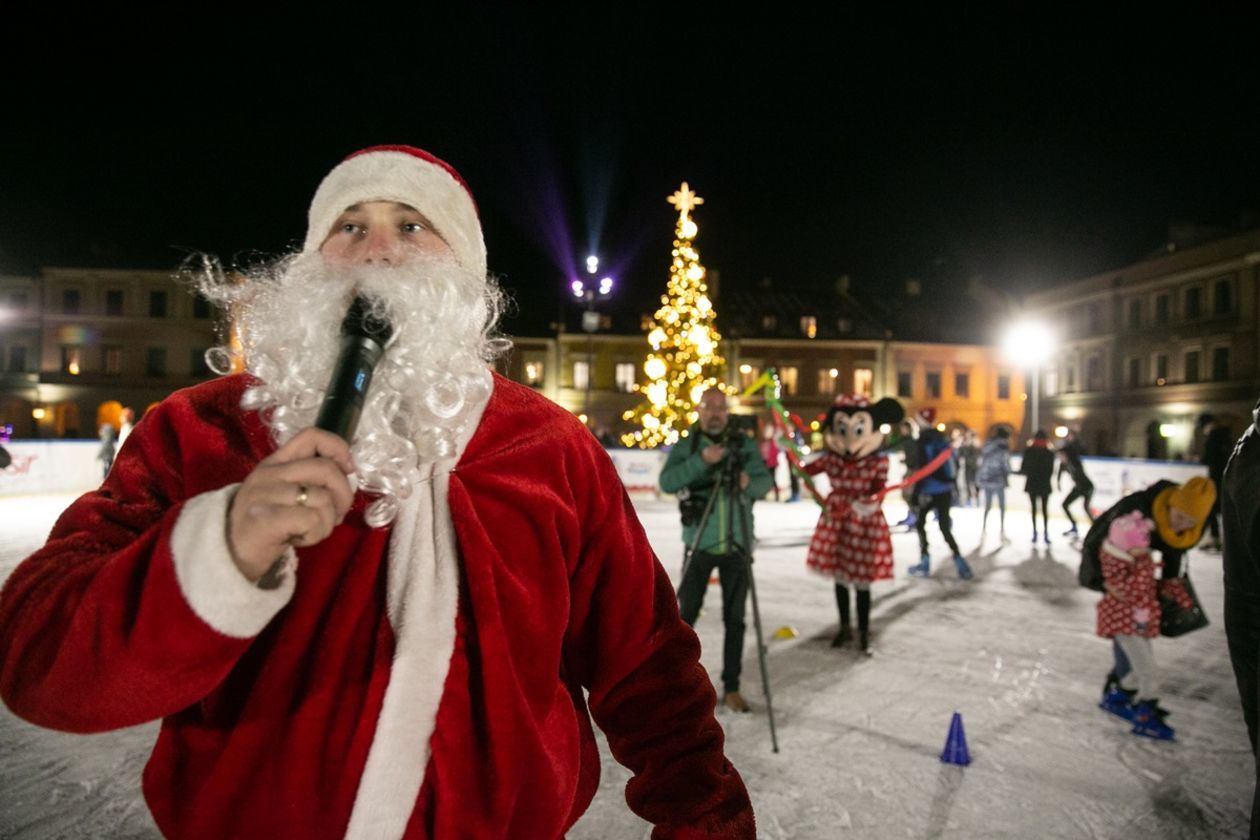  Zamość jak z bajki. Rynek Wielki już oświetlony na święta (zdjęcie 1) - Autor: Kazimierz Chmiel