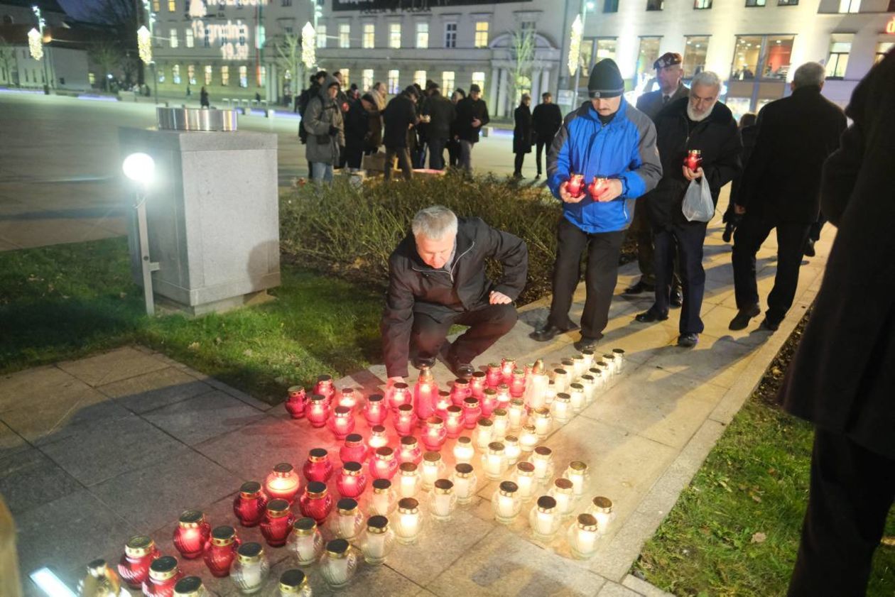  Obchody 38. rocznicy wprowadzenia stanu wojennego w Lublinie (zdjęcie 1) - Autor: Maciej Kaczanowski