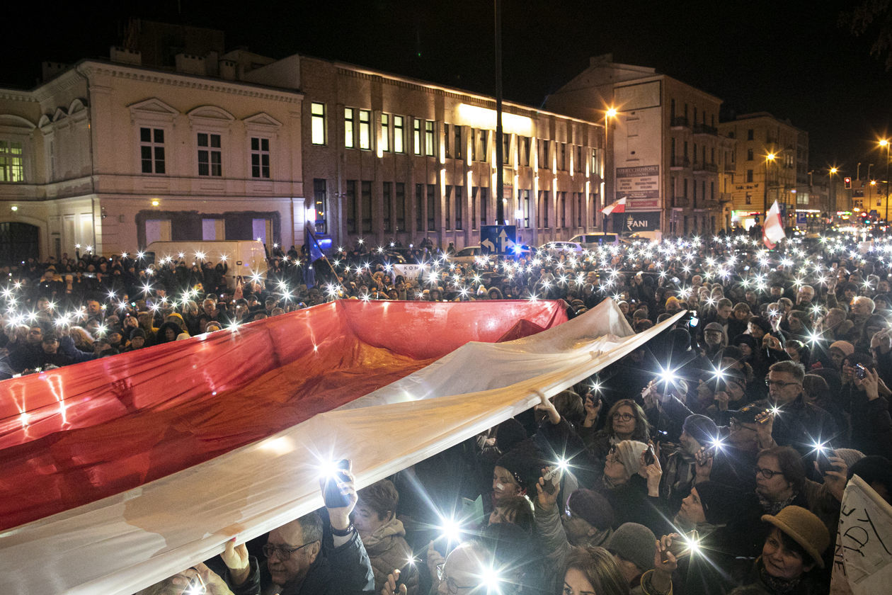  Protest w obronie sądów w Lublinie (zdjęcie 1) - Autor: Jacek Szydłowski 