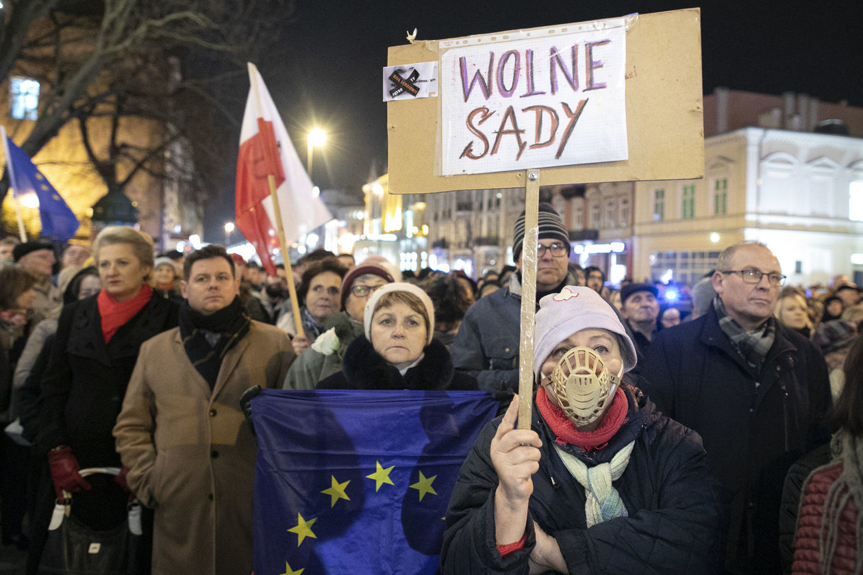  Protest w obronie sądów w Lublinie (zdjęcie 14) - Autor: Jacek Szydłowski 