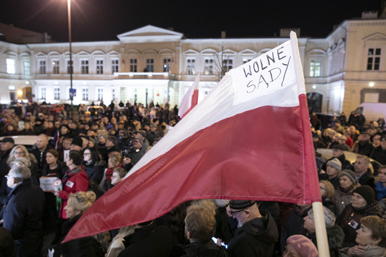  Protest w obronie sądów w Lublinie (zdjęcie 27) - Autor: Jacek Szydłowski 