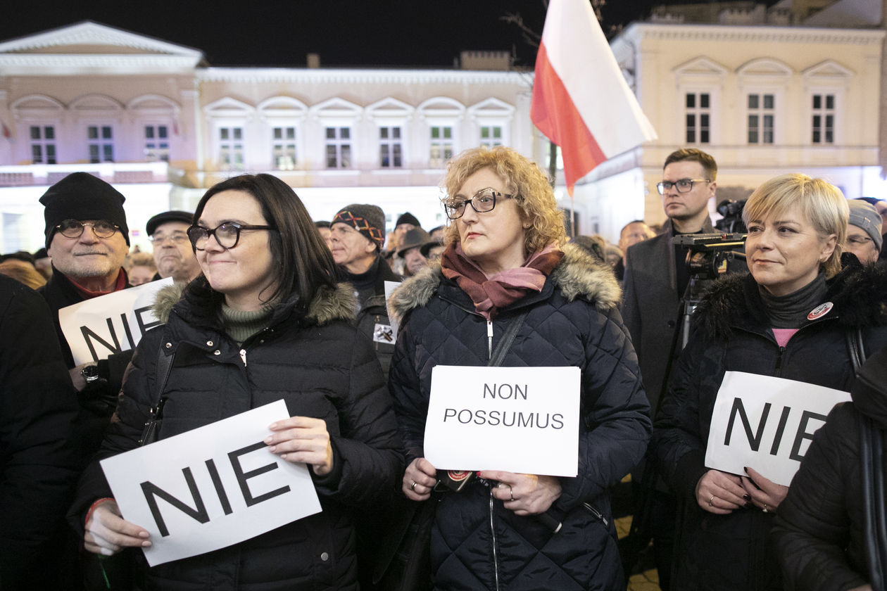  Protest w obronie sądów w Lublinie (zdjęcie 29) - Autor: Jacek Szydłowski 