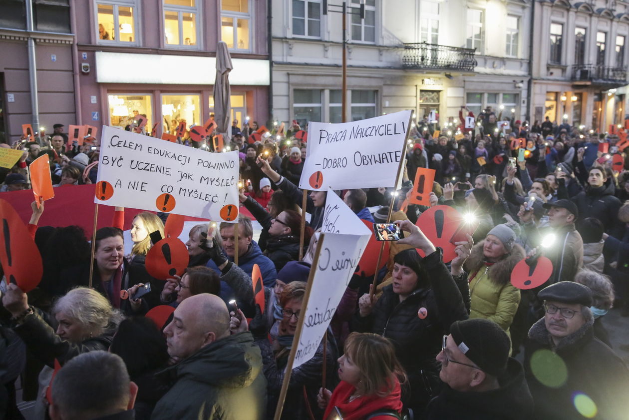  <p>15 04 2019 LUBLIN PLAC LOKIETKA PROTEST NAUCZYCIELI</p>