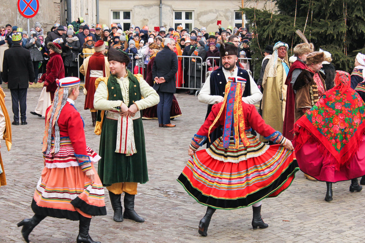  Orszak Trzech Króli w Zamościu (zdjęcie 1) - Autor: Kazimierz Chmiel