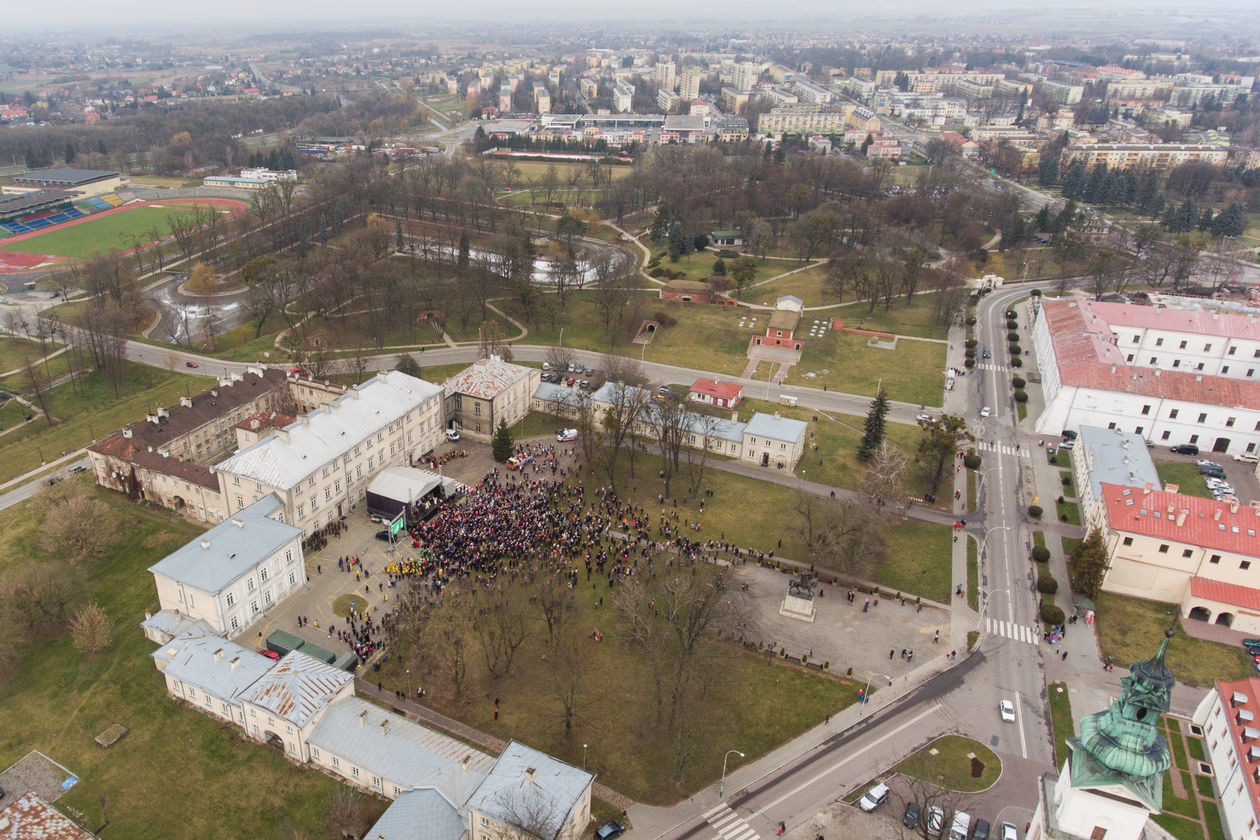  Orszak Trzech Króli w Zamościu (zdjęcie 1) - Autor: Sławomir Kołodziejek