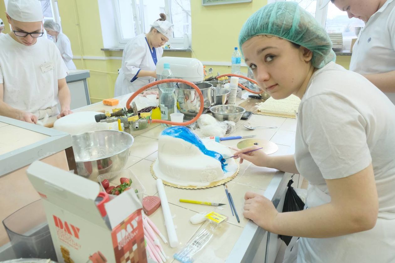  Turniej młodych cukierników i piekarzy w lubelskim Chemiku (zdjęcie 1) - Autor: Maciej Kaczanowski