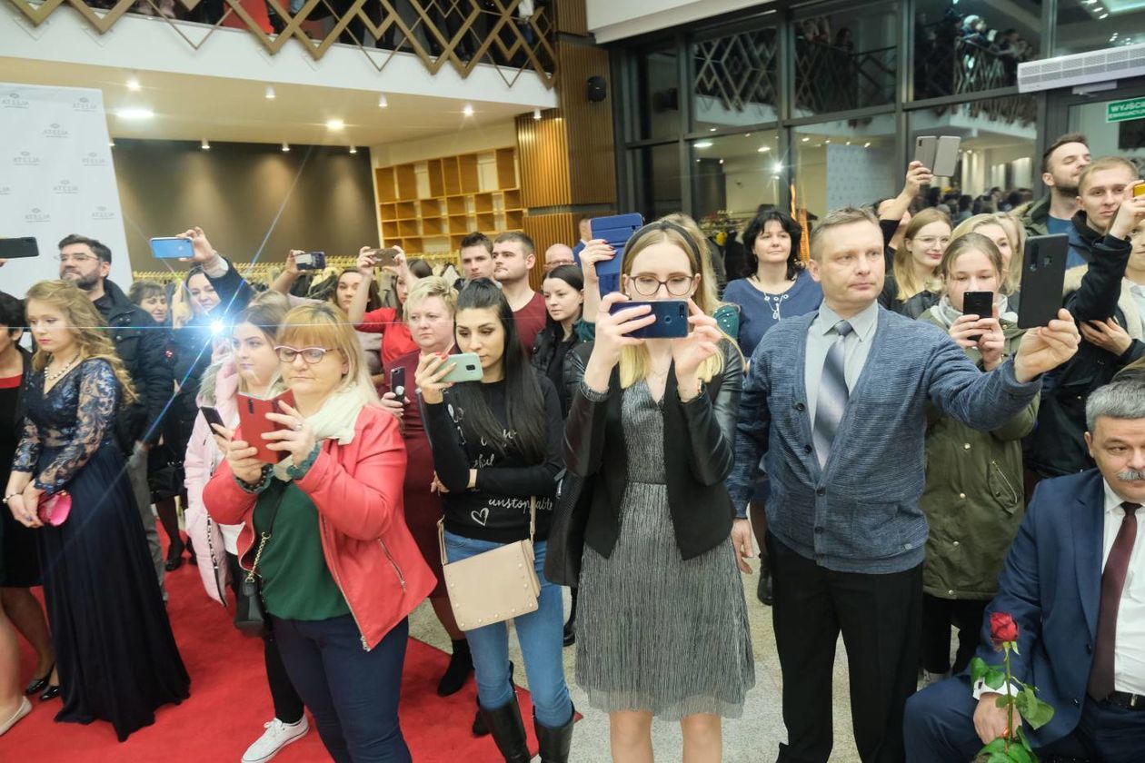  Studniówka Zespołu Szkół Chemicznych i Przemysłu Spożywczego (zdjęcie 1) - Autor: Maciej Kaczanowski