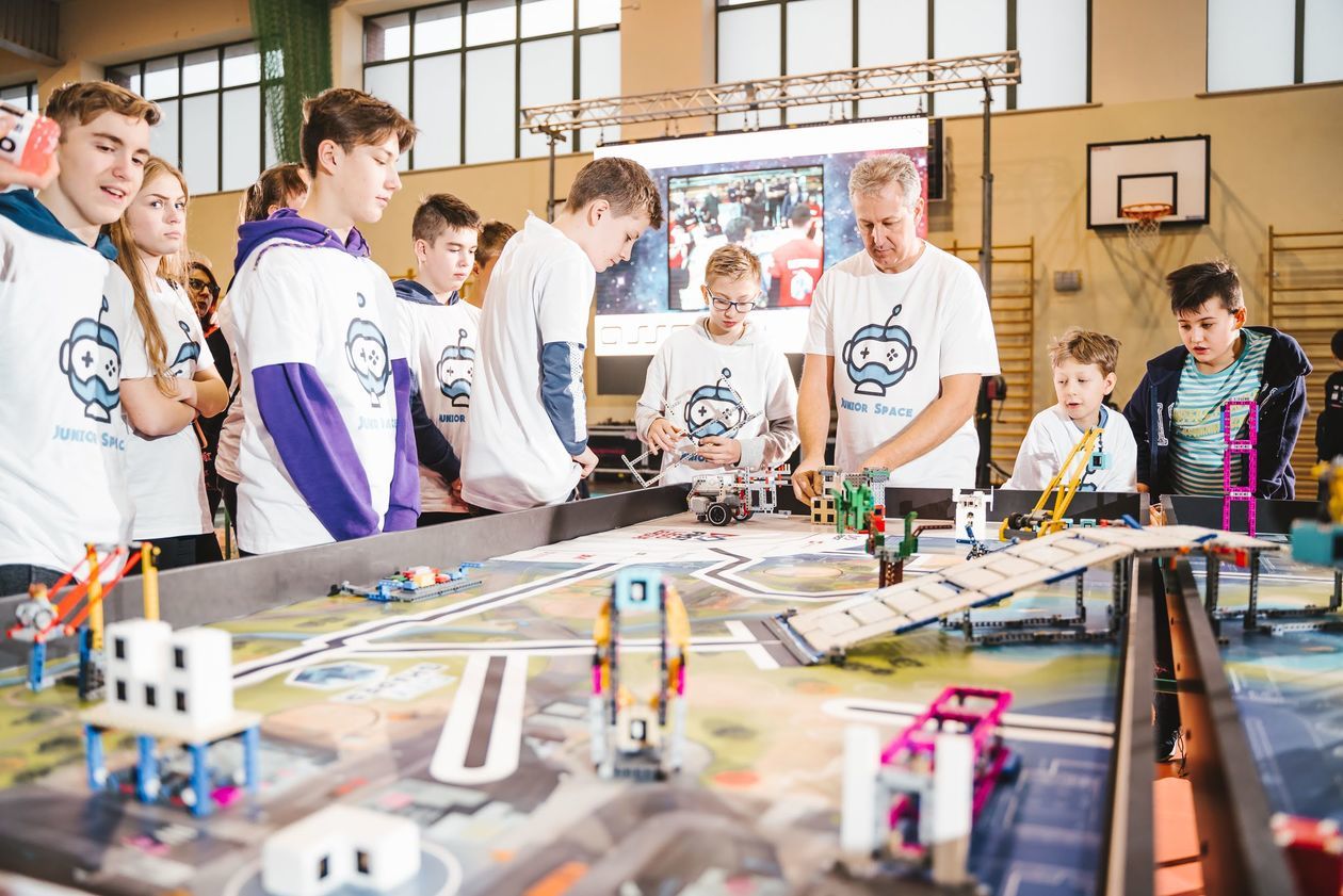  FIRST LEGO League w Kraśniku (zdjęcie 1) - Autor: N8 Studio Fotografia Dla Biznesu