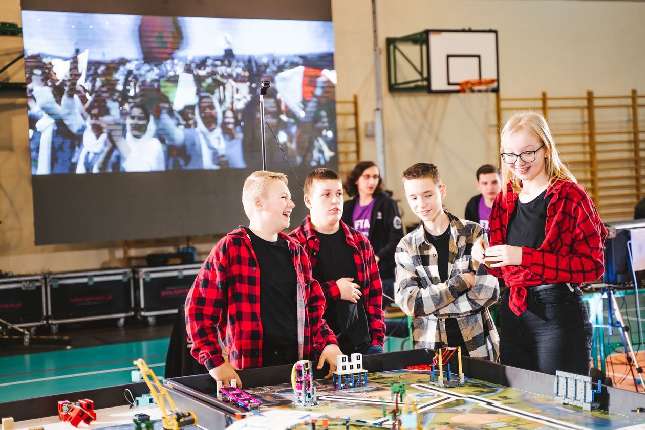  FIRST LEGO League w Kraśniku (zdjęcie 1) - Autor: N8 Studio Fotografia Dla Biznesu