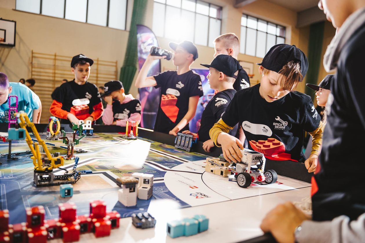  FIRST LEGO League w Kraśniku (zdjęcie 1) - Autor: N8 Studio Fotografia Dla Biznesu