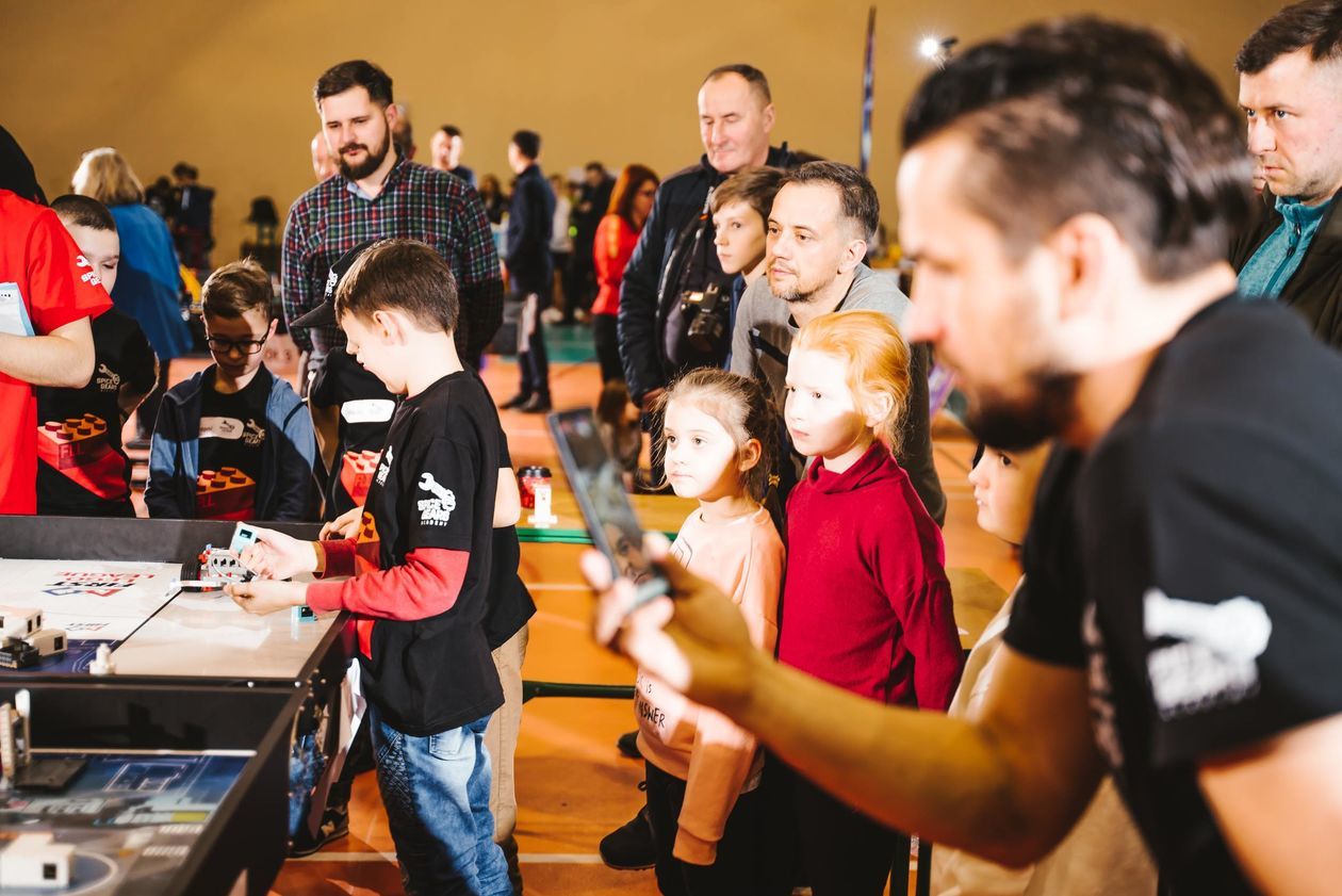  FIRST LEGO League w Kraśniku (zdjęcie 1) - Autor: N8 Studio Fotografia Dla Biznesu