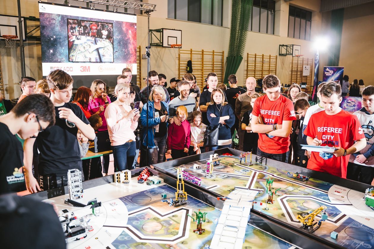  FIRST LEGO League w Kraśniku (zdjęcie 1) - Autor: N8 Studio Fotografia Dla Biznesu