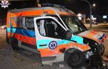 Wypadek w Biłgoraju. Karetka na sygnale zderzyła się z samochodem terenowym (zdjęcie 2)