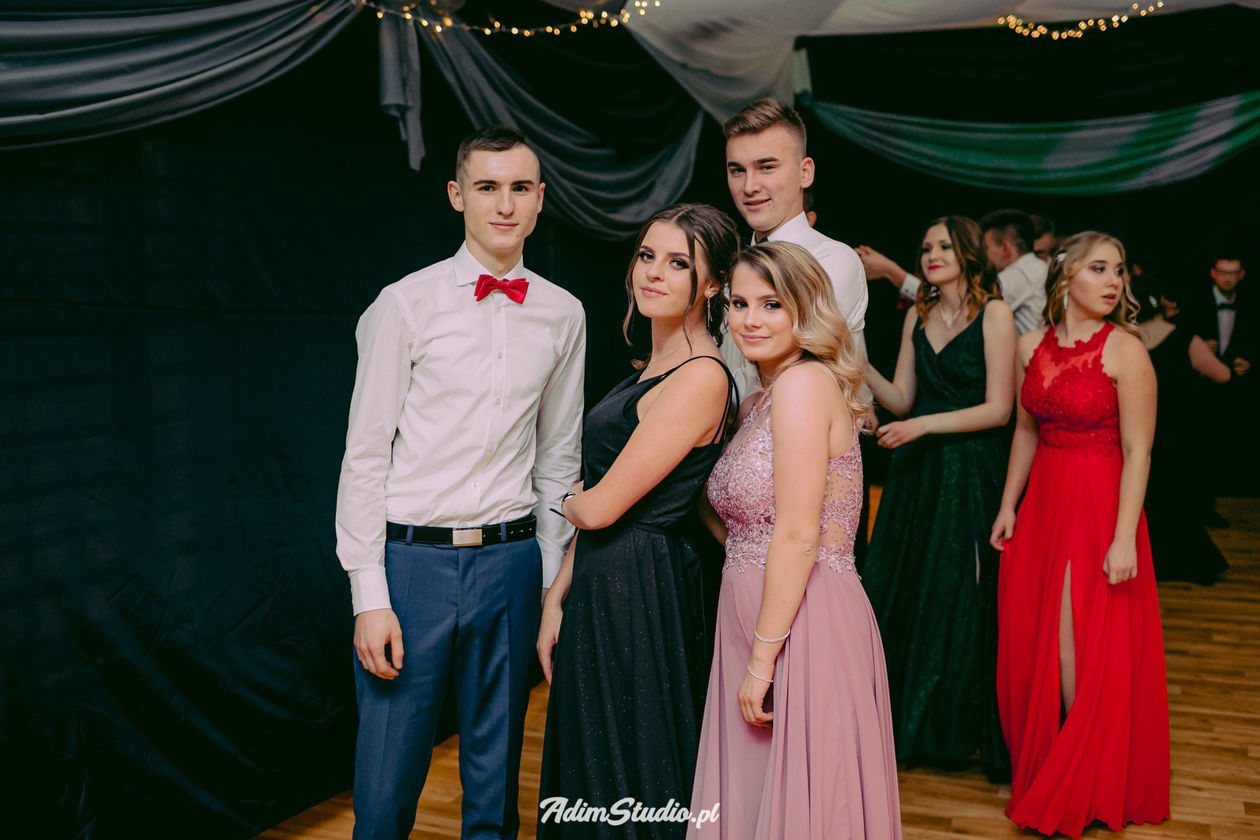  Studniówka ZSO nr 2 im. F. D. Kniaźnina w Puławach  (zdjęcie 1) - Autor: Adimstudio