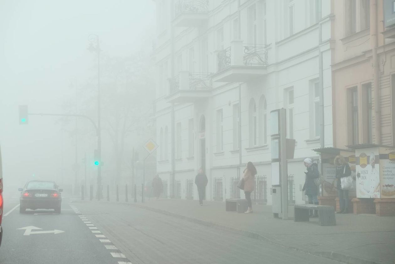  Lublin we mgle (zdjęcie 1) - Autor: Maciej Kaczanowski