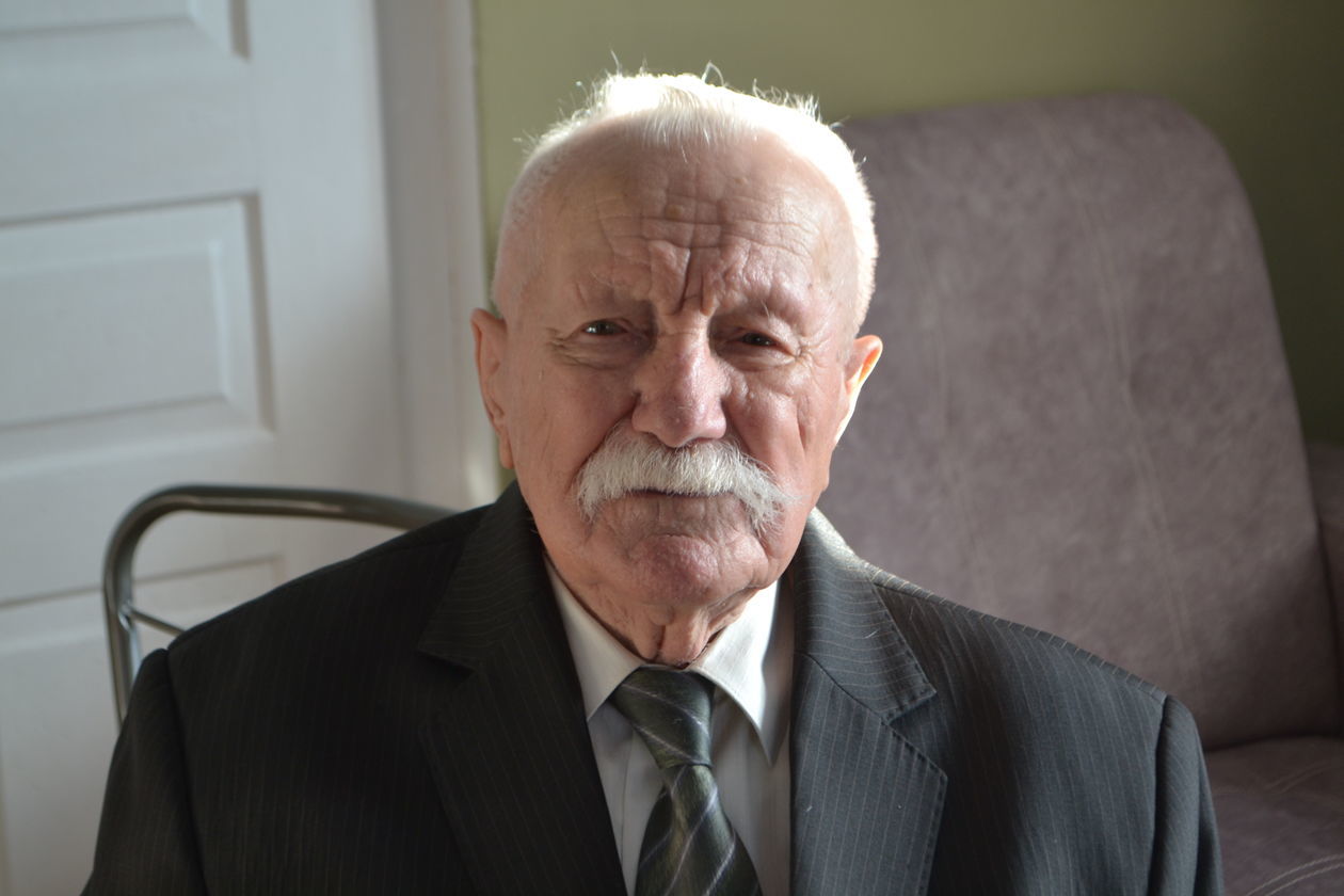  Witalis Dąbrowski - 100-latek w gminie Ulan-Majorat  (zdjęcie 1) - Autor: UG Ulan -Majorat 