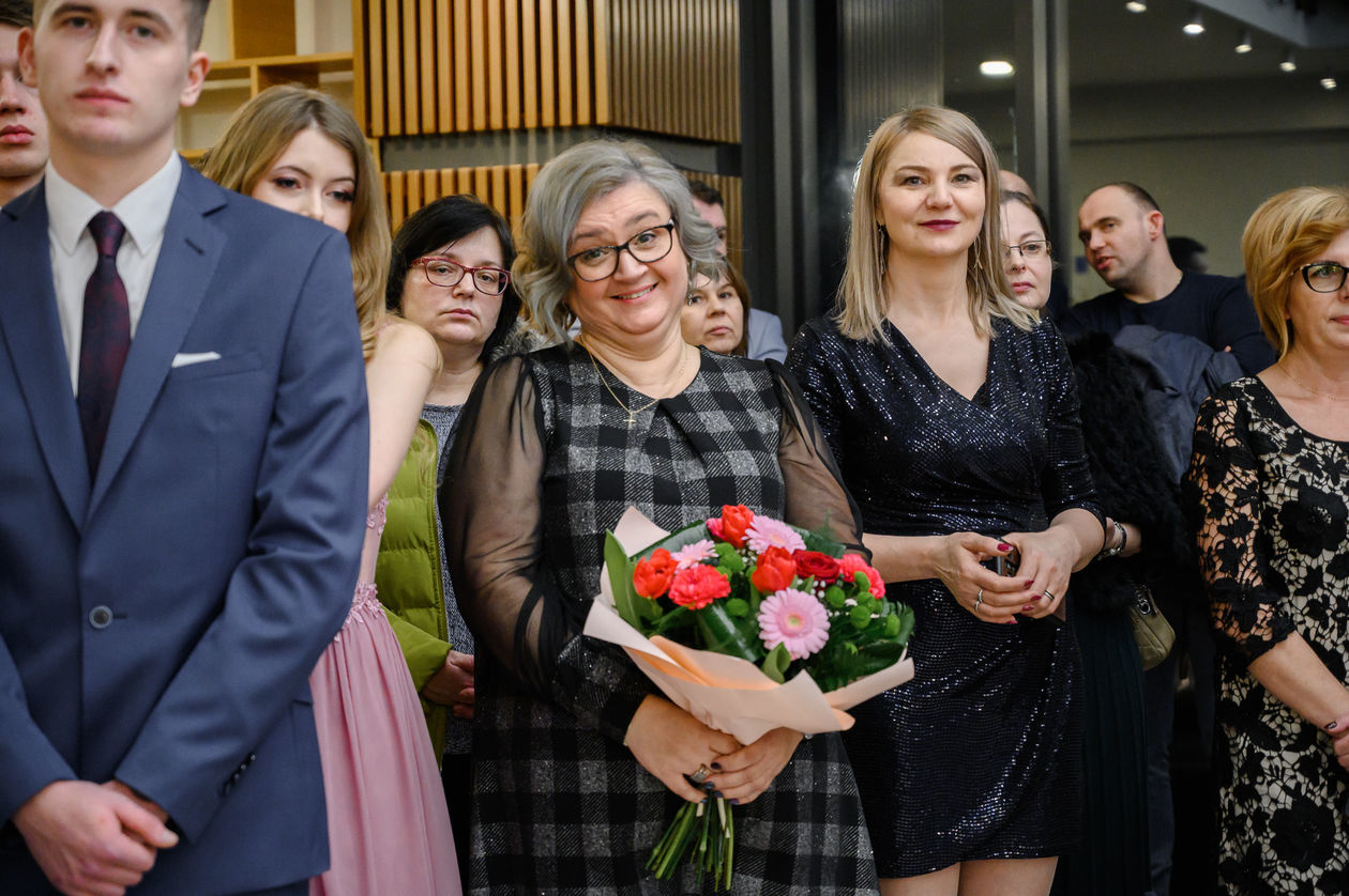  Studniówka ZST im. Marii Skłodowskiej-Curie w Puławach (zdjęcie 1) - Autor: Foto Bakinowski & Foto Stankiewicz