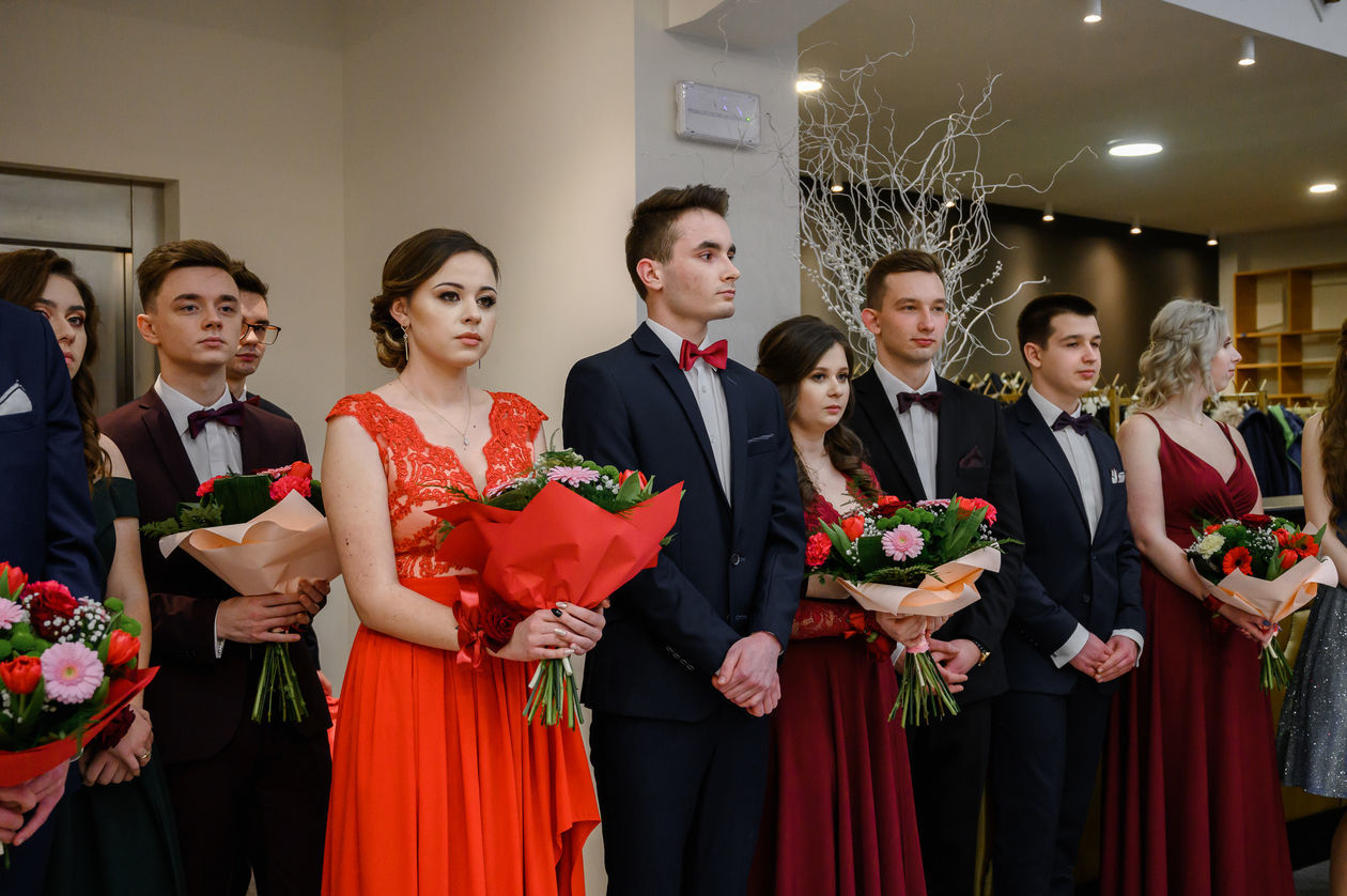  Studniówka ZST im. Marii Skłodowskiej-Curie w Puławach (zdjęcie 1) - Autor: Foto Bakinowski & Foto Stankiewicz