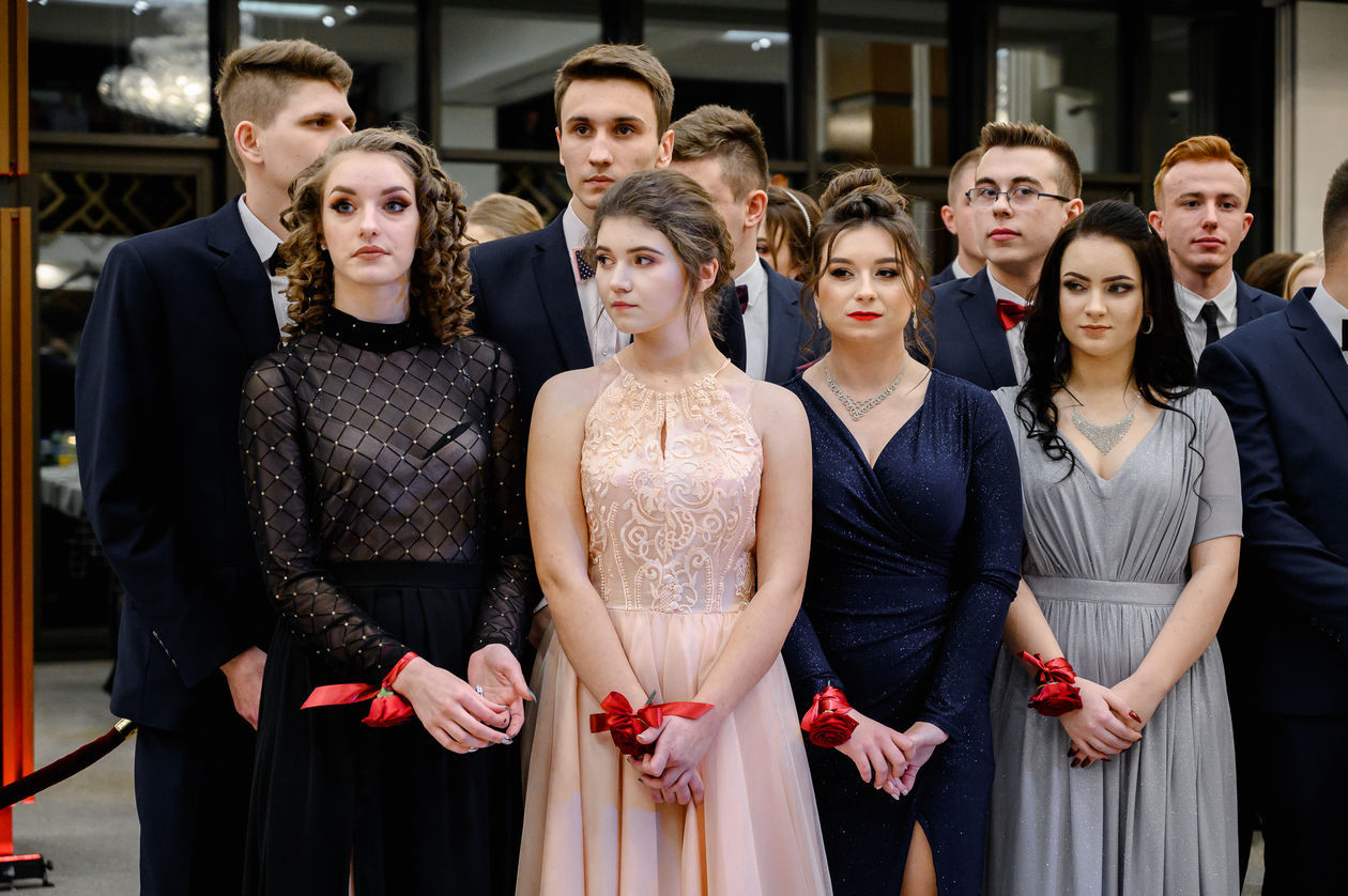  Studniówka ZST im. Marii Skłodowskiej-Curie w Puławach (zdjęcie 1) - Autor: Foto Bakinowski & Foto Stankiewicz