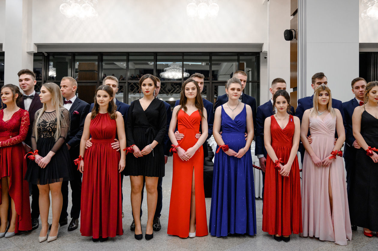  Studniówka ZST im. Marii Skłodowskiej-Curie w Puławach (zdjęcie 1) - Autor: Foto Bakinowski & Foto Stankiewicz