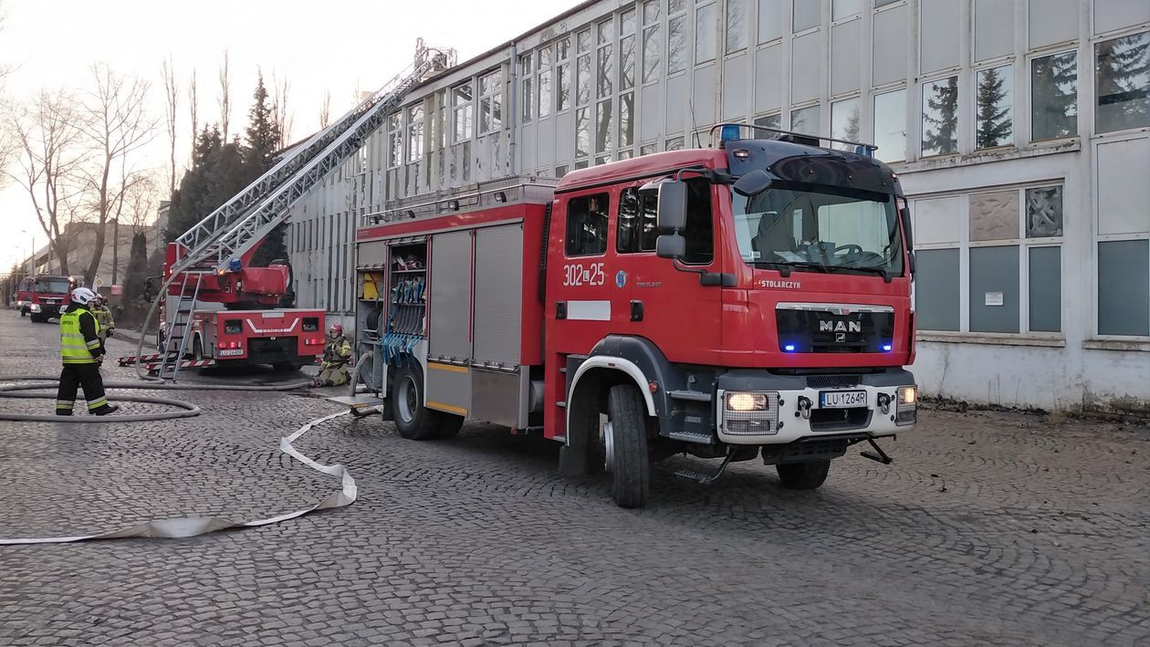 Pożar hali przemysłowej przy ul. Frezerów 9 w Lublinie