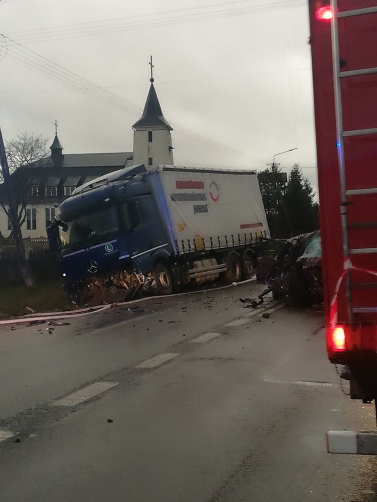  Śmiertelny wypadek w Dąbiu (gmina Łuków) (zdjęcie 1) - Autor: Alarm24