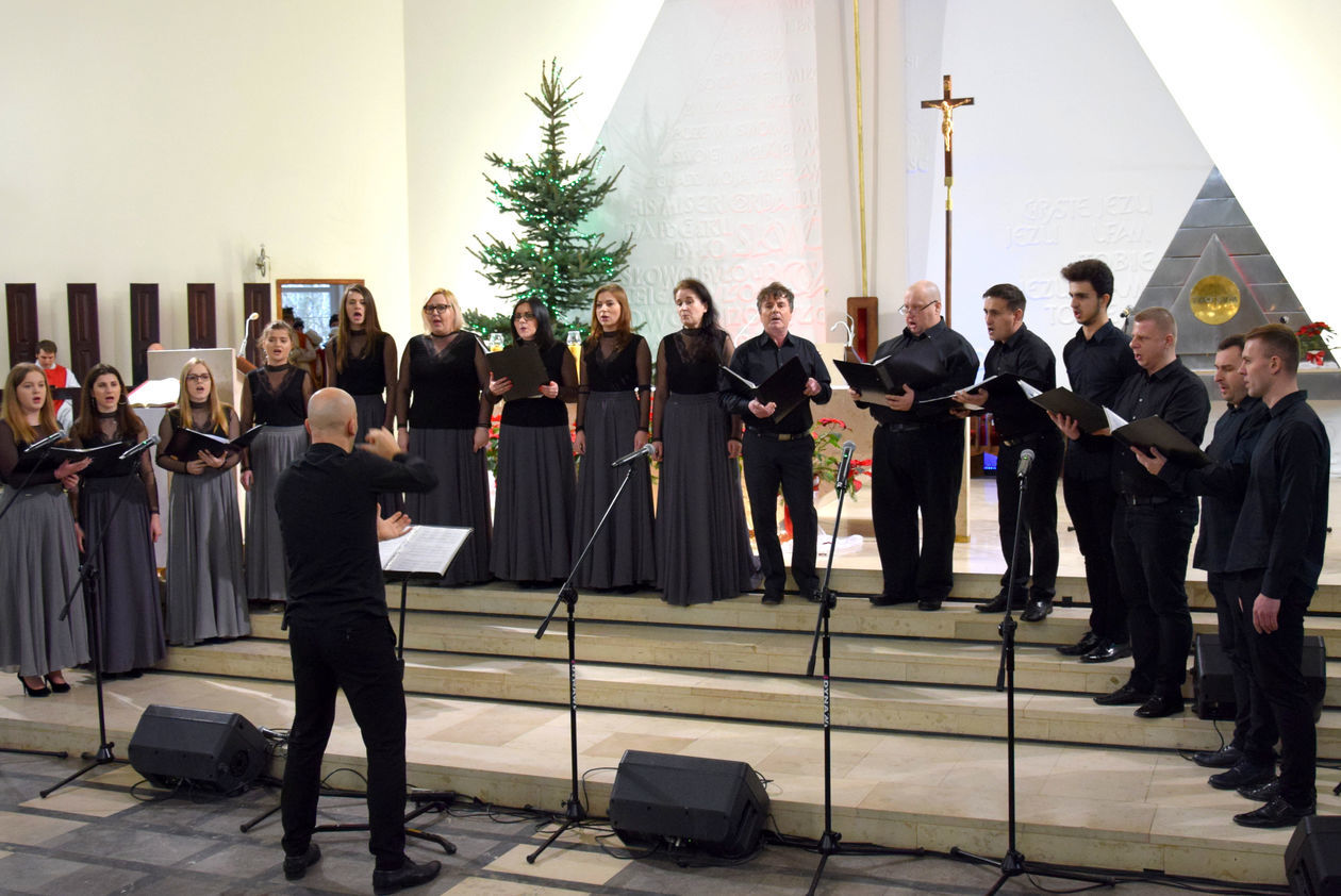  Ogólnopolski Festiwal Kolęd w Puławach (zdjęcie 1) - Autor: POK