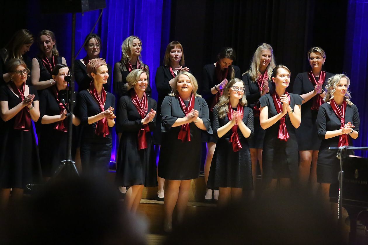  Spełniając marzenia - koncert Piotra Selima i Chórów Akademos (zdjęcie 1) - Autor: Piotr Michalski