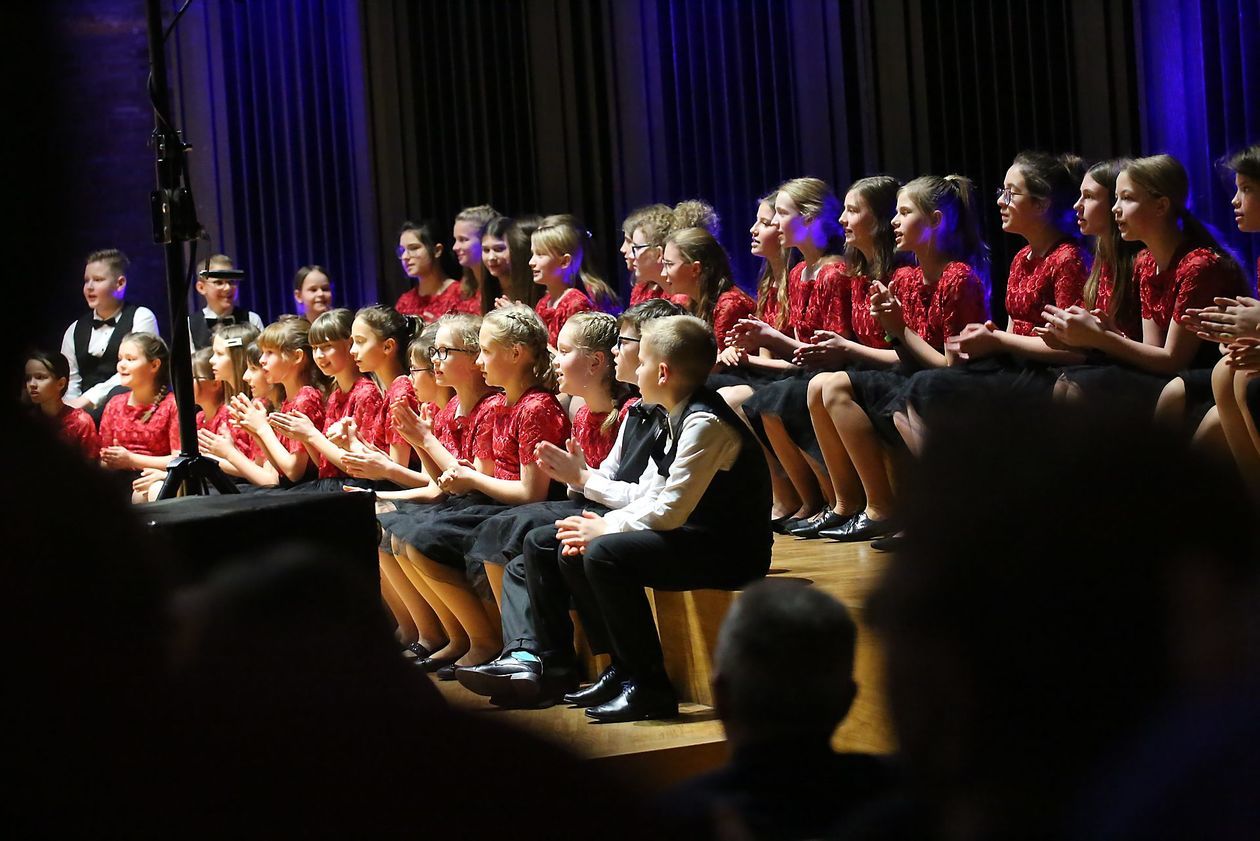  Spełniając marzenia - koncert Piotra Selima i Chórów Akademos (zdjęcie 1) - Autor: Piotr Michalski