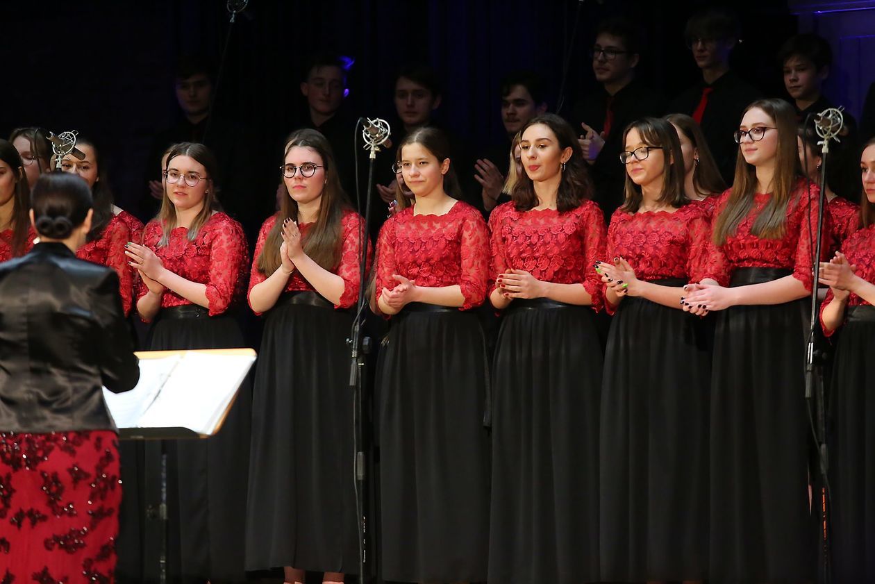  Spełniając marzenia - koncert Piotra Selima i Chórów Akademos (zdjęcie 1) - Autor: Piotr Michalski